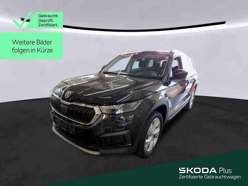 1z schwarzmagic perleffekt (metallic) Gebraucht 2022 Skoda Kodiaq Ambition SUV | 35.999 € (Fairer Preis) - Bild 1/4