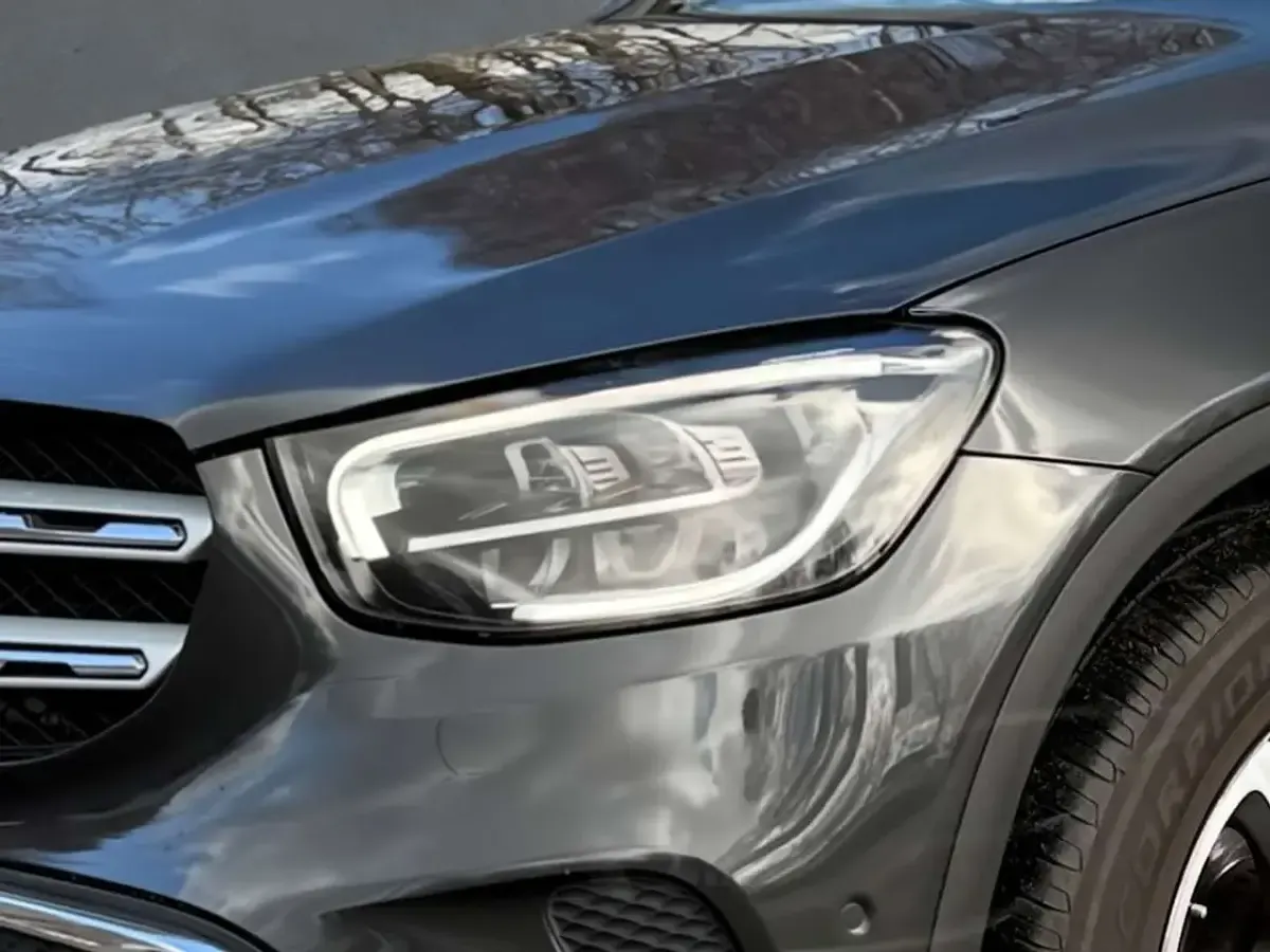 Gebraucht Mercedes GLC220 194 PS (142 kW) 2022 Grau SUV