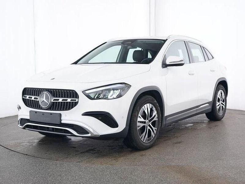 Gebraucht Mercedes GLA200 Progressive 163 PS (119 kW) 2025 Weiß SUV