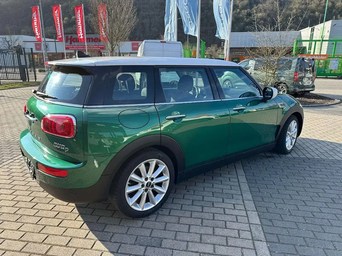 Gebraucht Mini Cooper D Clubman 150 PS (110 kW) 2020 Grün Kombi