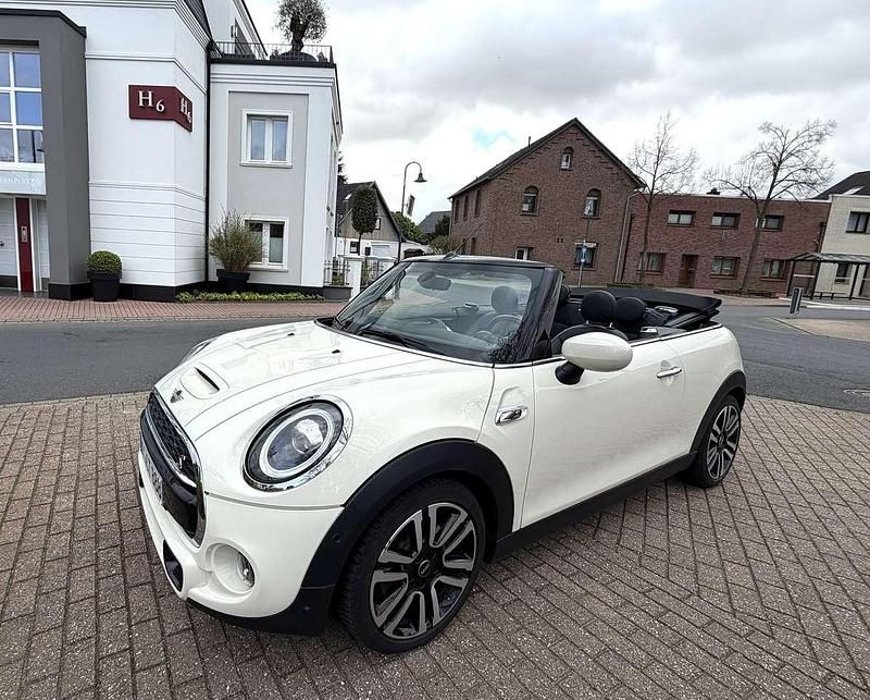 Gebraucht Mini Cooper S Cabriolet 192 PS (141 kW) 2019 Weiß Cabrio