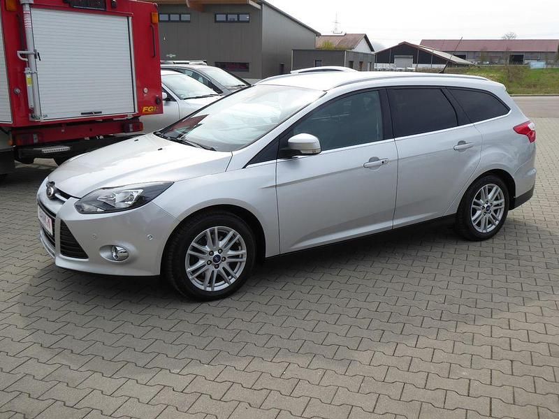 Gebraucht Ford Focus Titanium 163 PS (119 kW) 2013 Silber Limousine