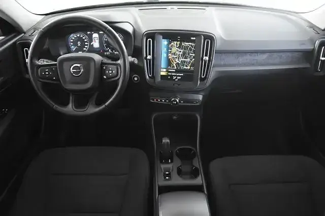Gebraucht Volvo XC40 Momentum 163 PS (119 kW) 2021 Schwarz SUV