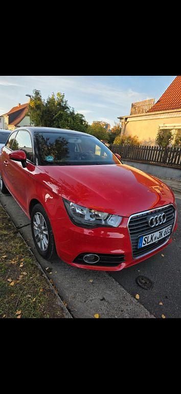 Gebraucht Audi A1 Ambition 86 PS (63 kW) 2011 Rot Kleinwagen