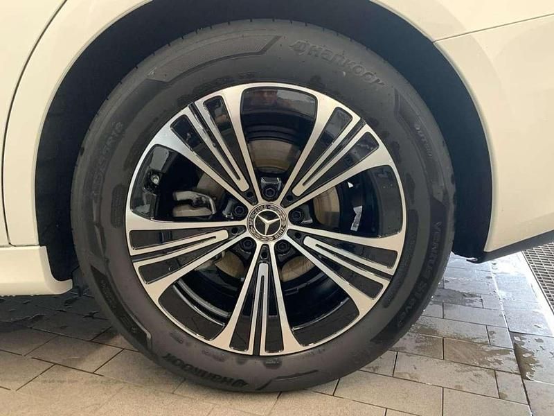Gebraucht Mercedes E200 Avantgarde 204 PS (150 kW) 2024 Weiß Limousine