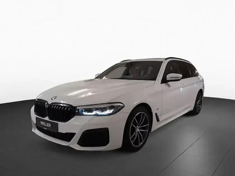 Gebraucht BMW 520 Performance 190 PS (139 kW) 2022 Alpinweiss iii (weiß) Kombi