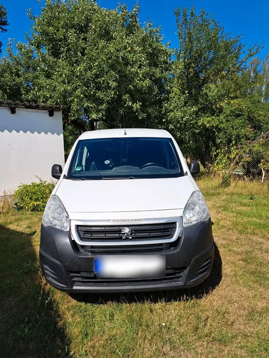 Gebraucht Peugeot Partner 75 PS (55 kW) 2017 Weiß Van / Kleinbus