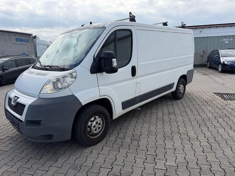 Gebraucht Peugeot Boxer 101 PS (74 kW) 2010 Weiß Van