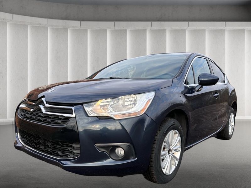 Blau Gebraucht 2012 Citroën DS4 Chic Kleinwagen | 7.447 € (Fairer Preis) - Bild 1/4