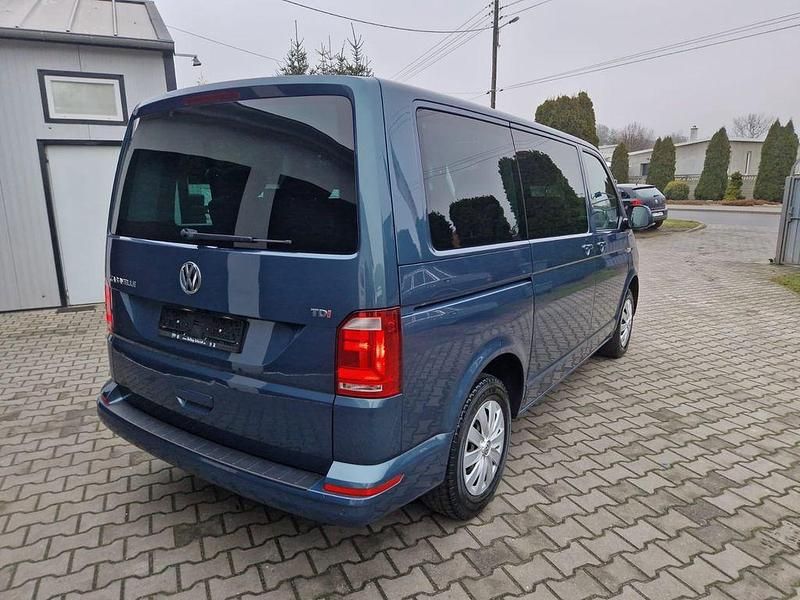 Gebraucht VW Caravelle 150 PS (110 kW) 2016 Grün Van / Kleinbus
