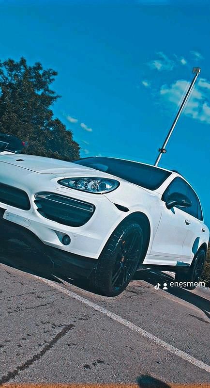 Weiß Gebraucht 2012 Porsche Cayenne GTS SUV | 19.300 € - Bild 1/4