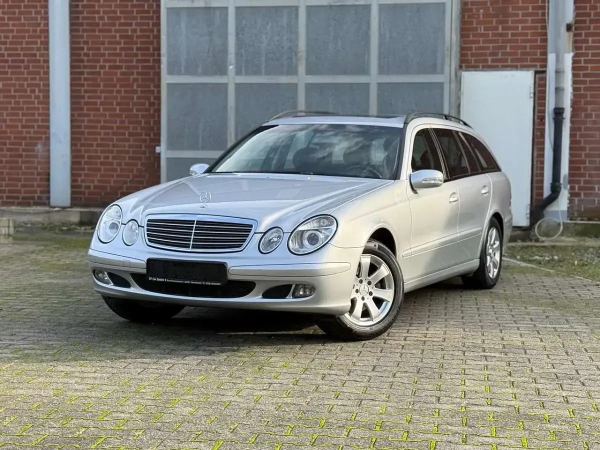 Usata Mercedes E200 163 CV (119 kW) 2006 Argento Station wagon