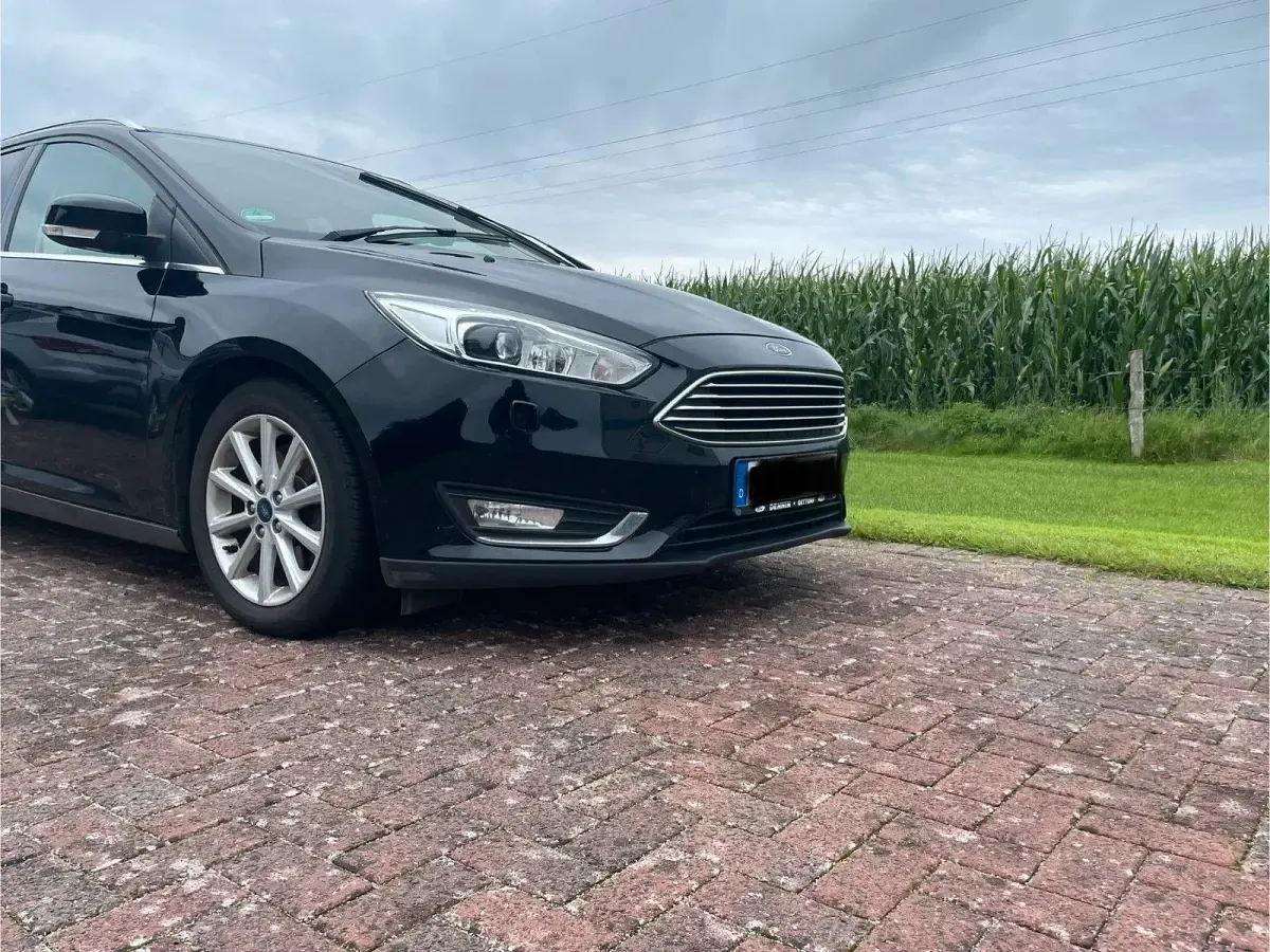 Second-hand Ford Focus Titanium 150 CP (110 kW) 2017 Negru Berlinǎ