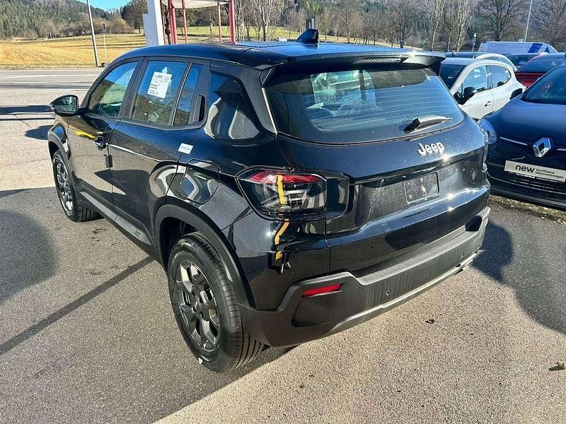 Neu Jeep Avenger Longitude 101 PS (74 kW) 2025 Schwarz SUV