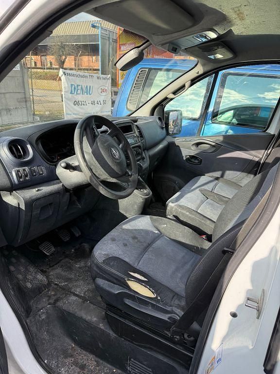 Używany Opel Vivaro 145 KM (106 kW) 2016 Biały Minivan