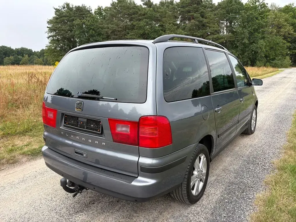 Gebraucht Seat Alhambra Vigo 140 PS (102 kW) 2009 Grau Van / Kleinbus