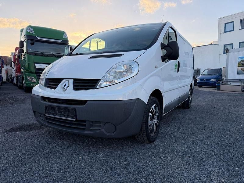Gebraucht Renault Trafic 90 PS (66 kW) 2012 Weiß Van / Kleinbus