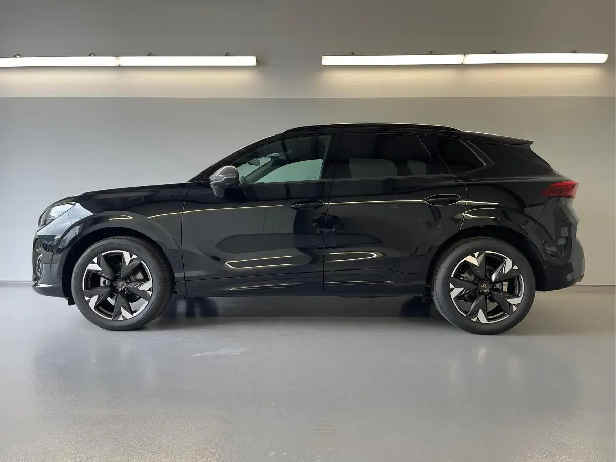 Neu Cupra Terramar 150 PS (110 kW) 2026 [2d2d] cosmosblau metallic SUV