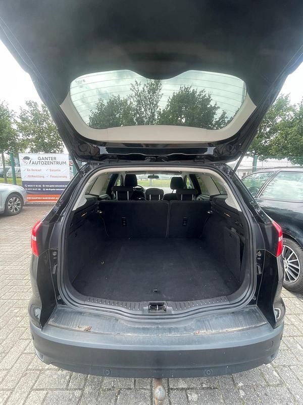 Schwarz Gebraucht 2018 Ford Focus Kombi | 5.200 € (Superpreis) - Bild 1/4