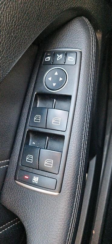 Gebraucht Mercedes E350 258 PS (189 kW) 2016 Blau Limousine