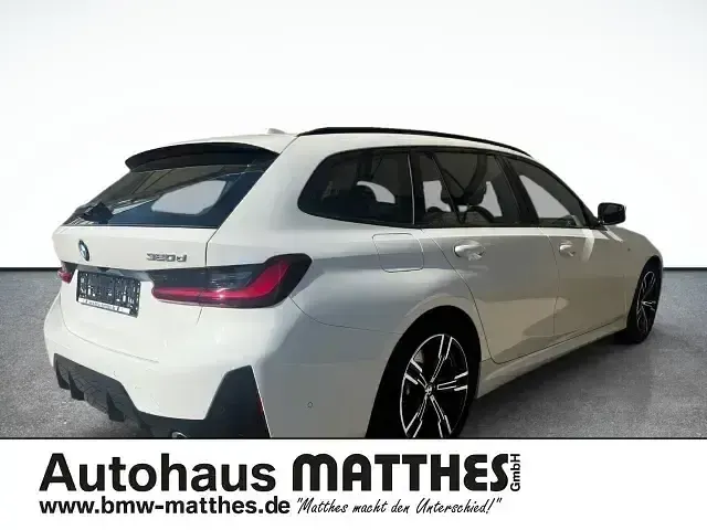 Gebraucht BMW 320 M Sport 190 PS (139 kW) 2025 Weiss Kombi