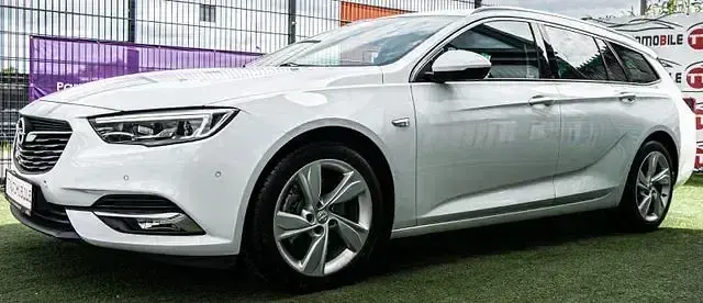 Gebraucht Opel Insignia Dynamic 165 PS (121 kW) 2017 Weiß Kombi
