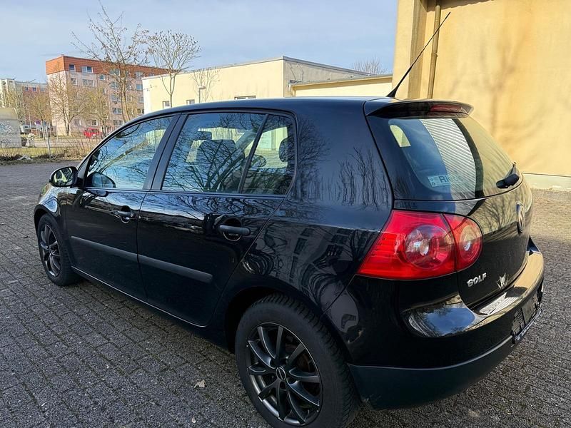 Gebraucht VW Golf IV 102 PS (75 kW) 2005 Schwarz Kleinwagen