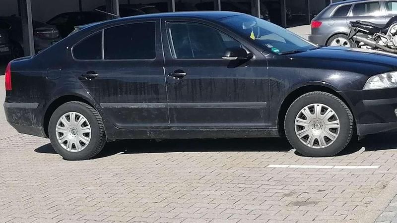 Schwarz Gebraucht 2007 Skoda Octavia Ambiente Limousine | 2.000 € (Guter Preis) - Bild 1/4