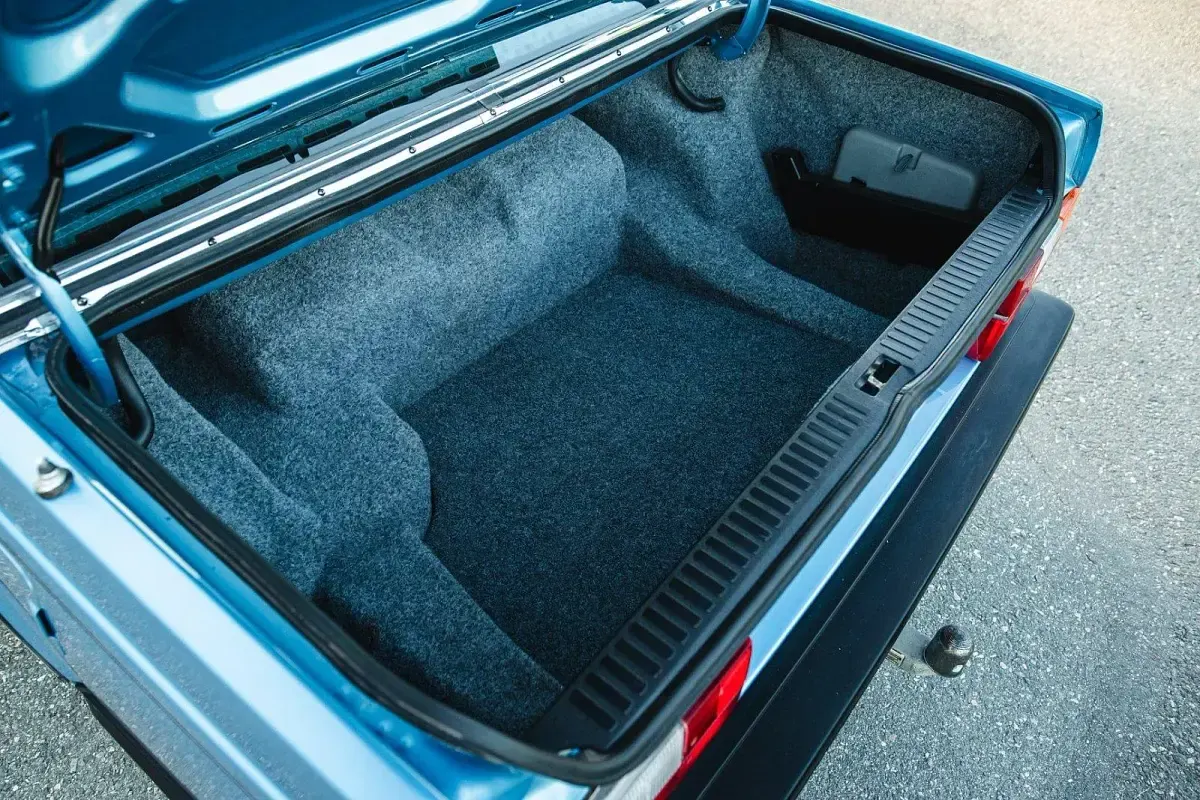 Gebraucht Volvo 760 156 PS (114 kW) 1984 Blau Limousine