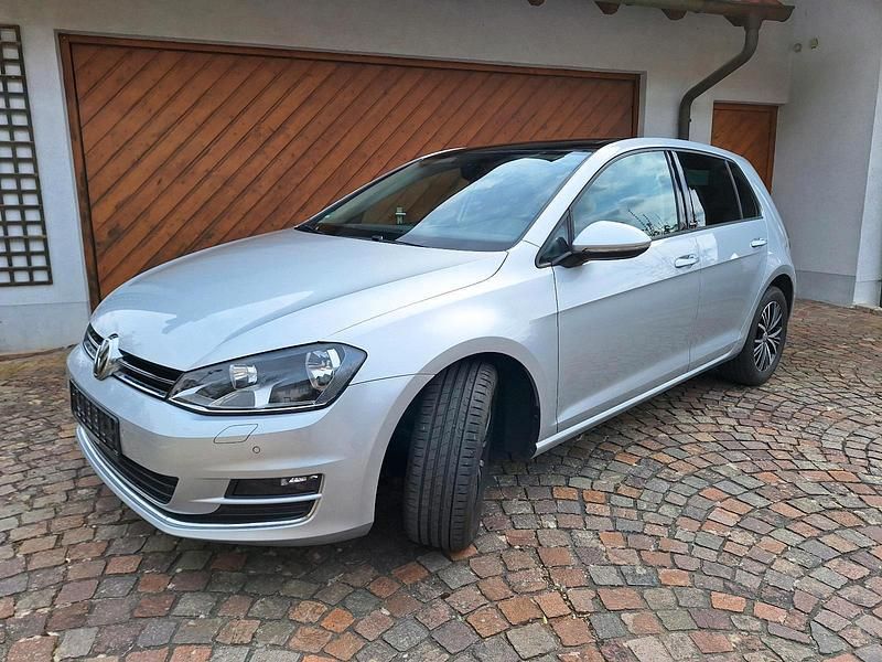 Gebraucht VW Golf VII Allstar 110 PS (80 kW) 2016 Silber Limousine