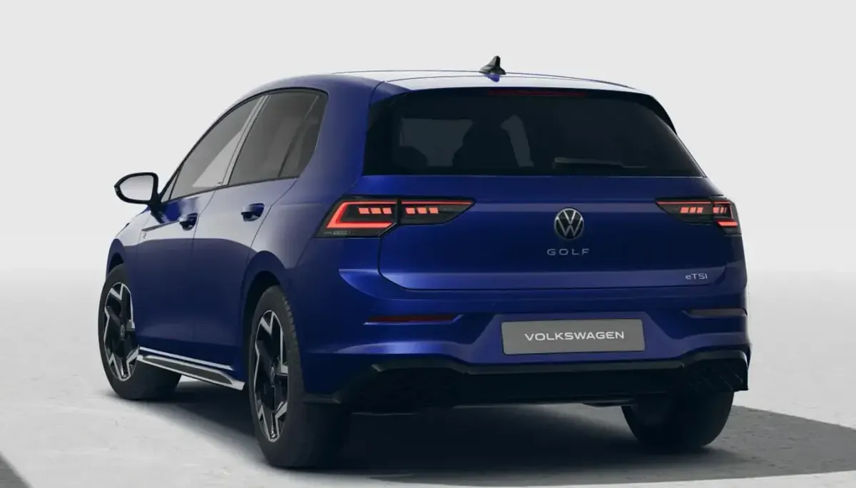 Neu VW Golf VIII R-line 150 PS (110 kW) 2026 Lapiz blue Limousine