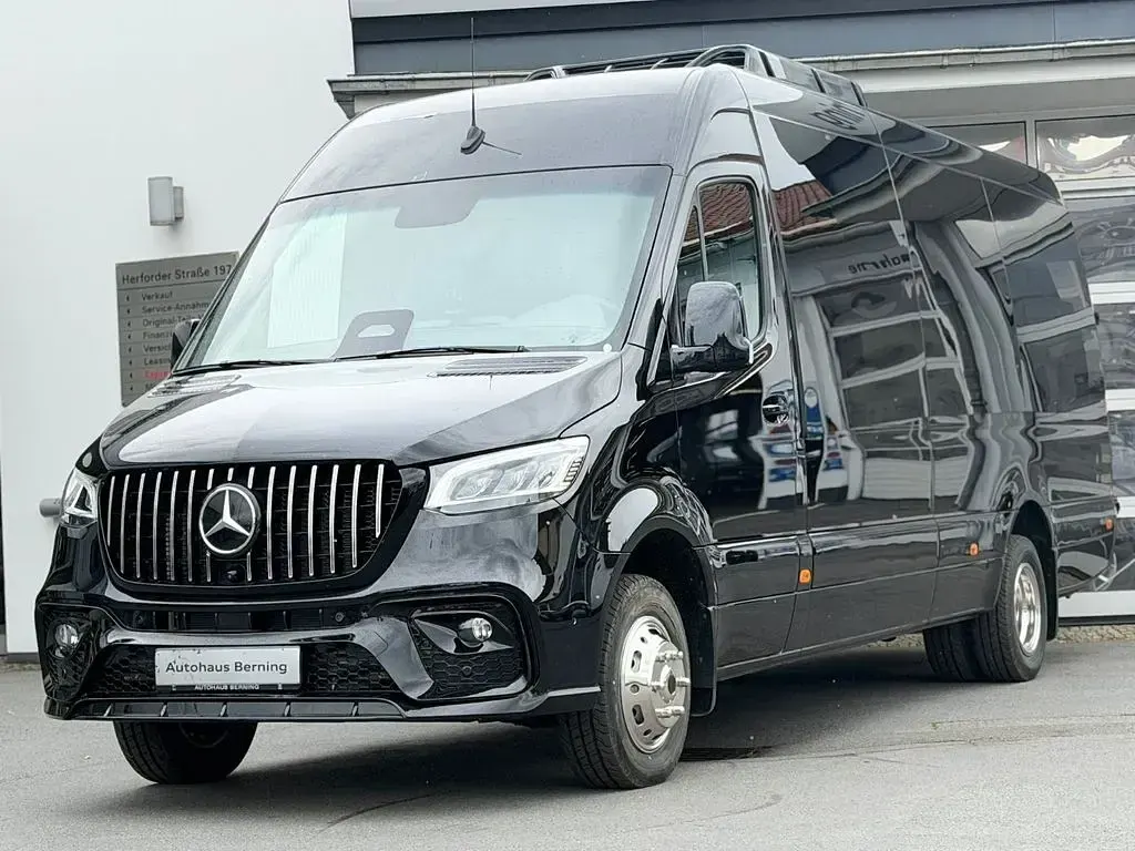 Neu Mercedes Sprinter 190 PS (139 kW) 2026 Schwarz Van