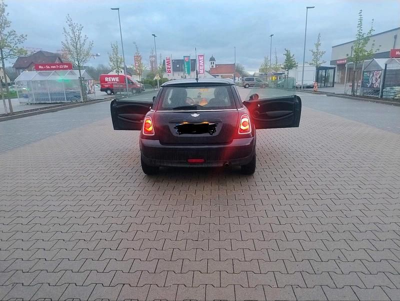 Usata Mini ONE 95 CV (69 kW) 2008 Nero Utilitaria