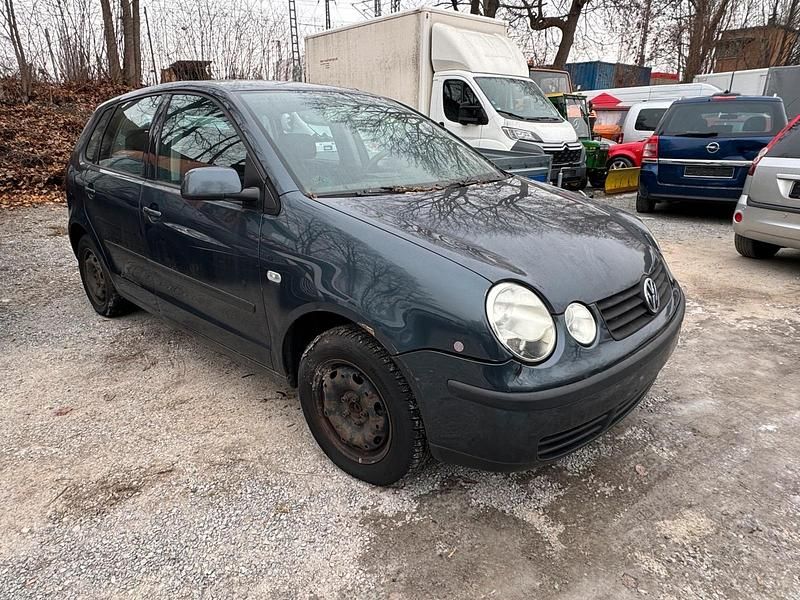 Second-hand VW Polo 63 CP (46 kW) 2002 Gri Hatchback