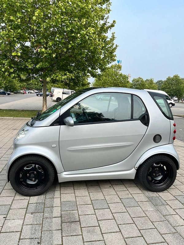 Silber Gebraucht 2004 Smart ForTwo Coupé Brabus Kleinwagen | 1.450 € (Guter Preis) - Bild 1/4