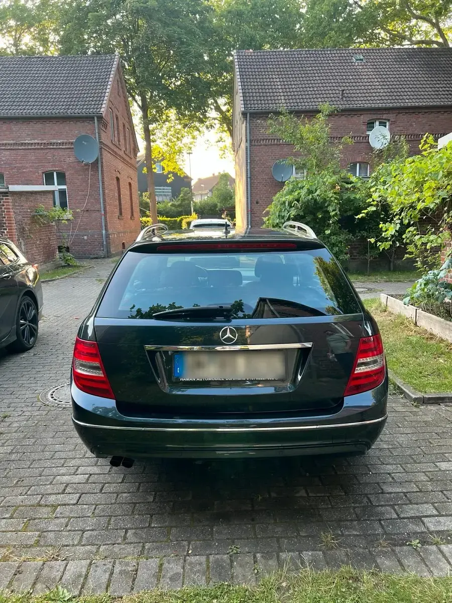 Gebraucht Mercedes C200 136 PS (100 kW) 2012 Schwarz Kombi