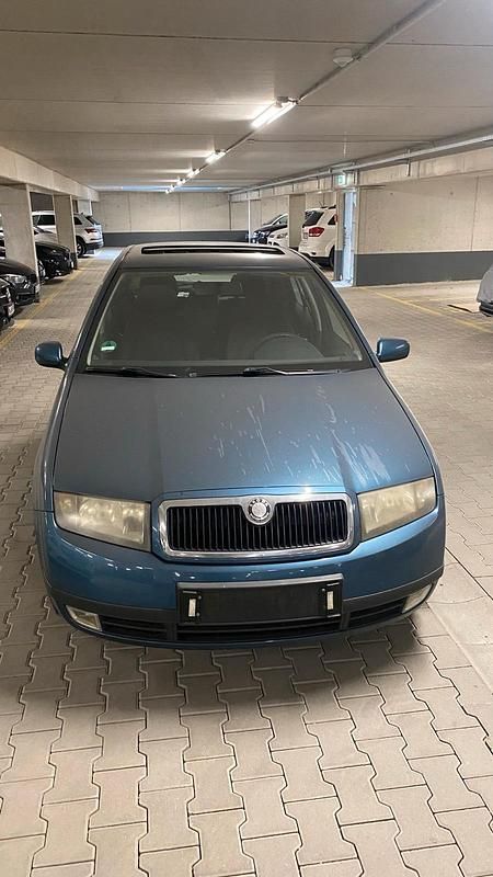 Andere farben Gebraucht 2004 Skoda Fabia Kleinwagen | 450 € (Superpreis) - Bild 1/4
