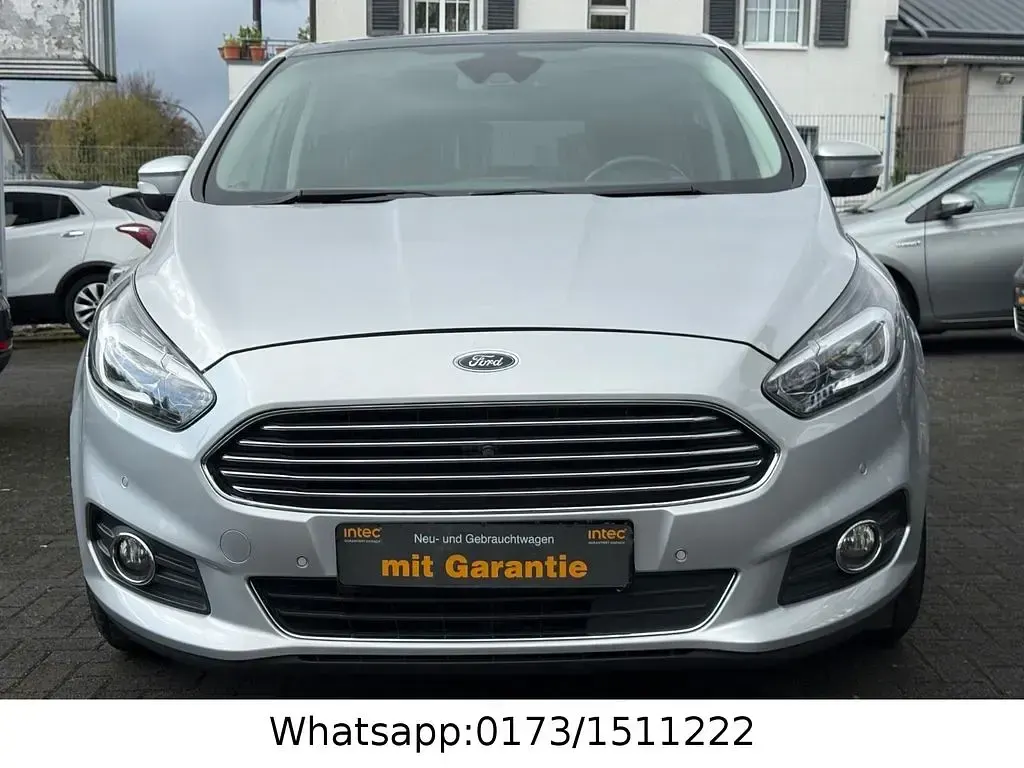 Gebraucht Ford S-MAX Titanium 179 PS (131 kW) 2015 Silber Van / Kleinbus