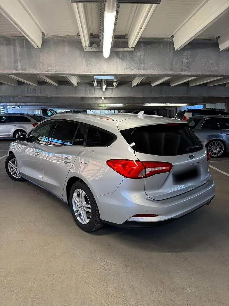 Gebraucht Ford Focus 120 PS (88 kW) 2020 Silber Kombi