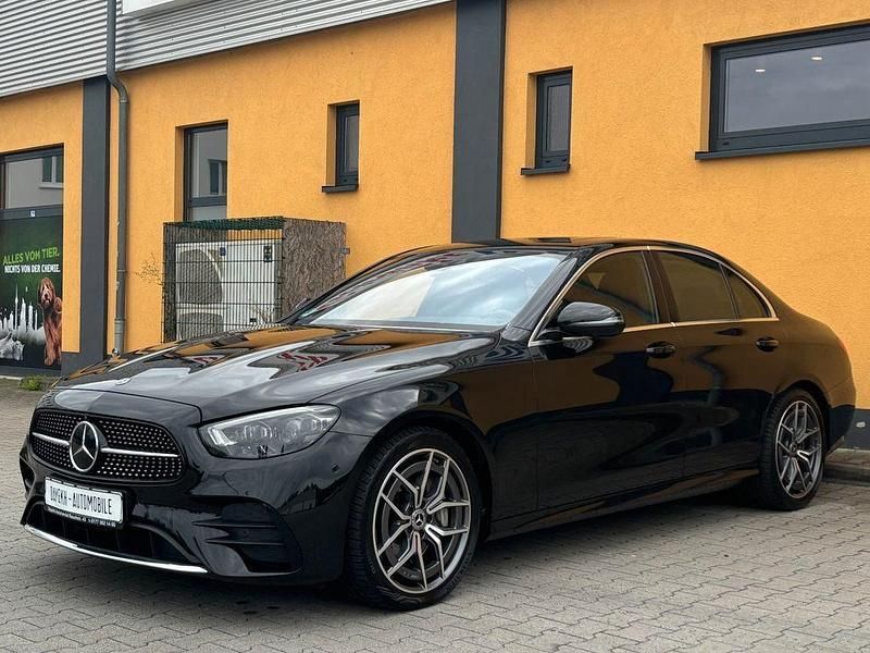 Schwarz Gebraucht 2021 Mercedes E450 AMG line Limousine | 49.980 € (Fairer Preis) - Bild 1/4