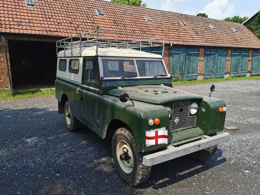 Usado Land Rover 2 77 CV (56 kW) 1964 Verde SUV