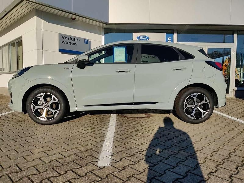 Neu Ford Puma ST-Line 125 PS (91 kW) 2025 Cactus gray Kleinwagen