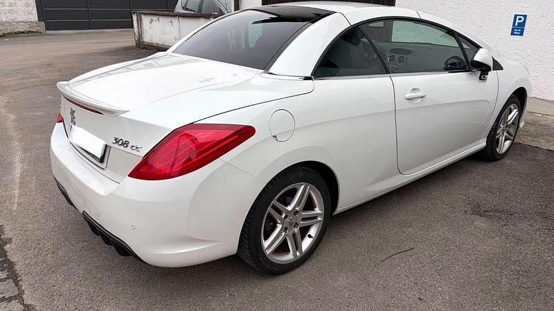 Gebraucht Peugeot 308 CC Premium 120 PS (88 kW) 2009 Weiß Cabrio