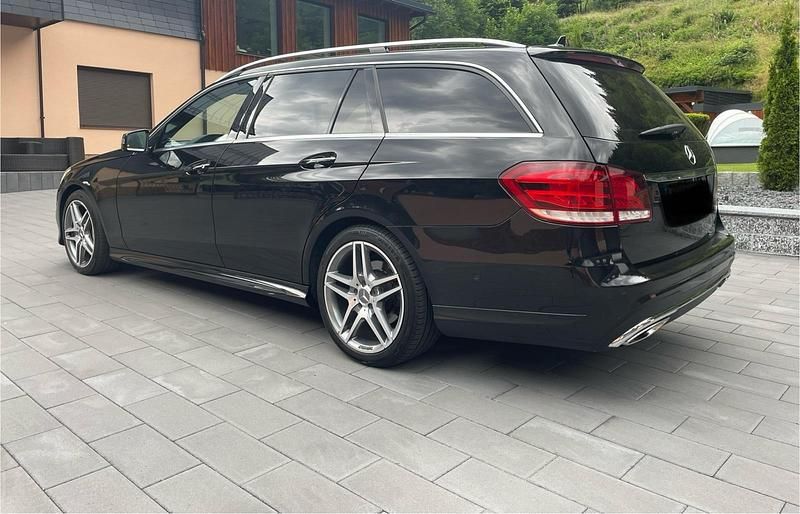 Gebraucht Mercedes E350 252 PS (185 kW) 2013 Schwarz Kombi