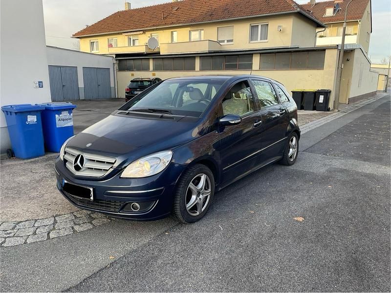 Blau Gebraucht 2008 Mercedes B200 Van / Kleinbus | 2.800 € (Superpreis) - Bild 1/4