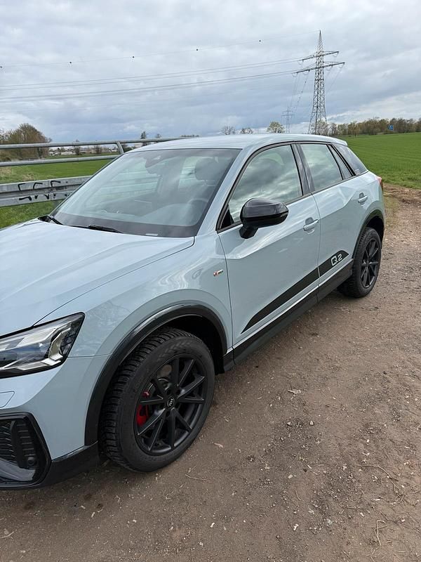 Gebraucht Audi Q2 Design 190 PS (139 kW) 2023 Grau SUV