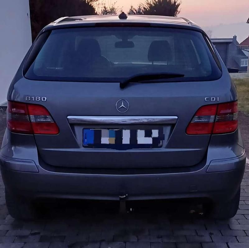 Gebraucht Mercedes B180 109 PS (80 kW) 2009 Van / Kleinbus