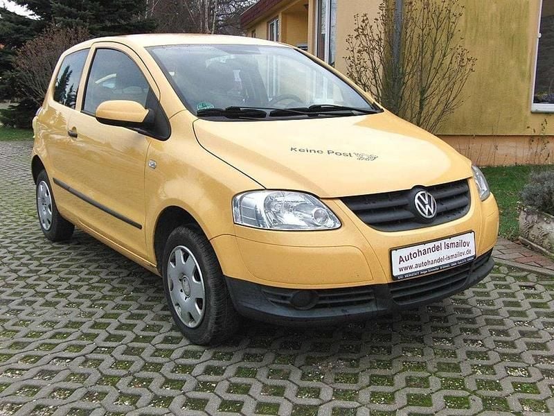 Second-hand VW Fox 54 CP (39 kW) 2007 Galben Hatchback
