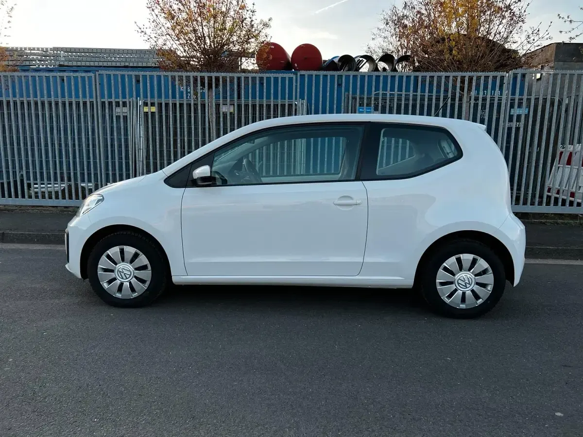 Second-hand VW up! 59 CP (43 kW) 2016 Alb Hatchback