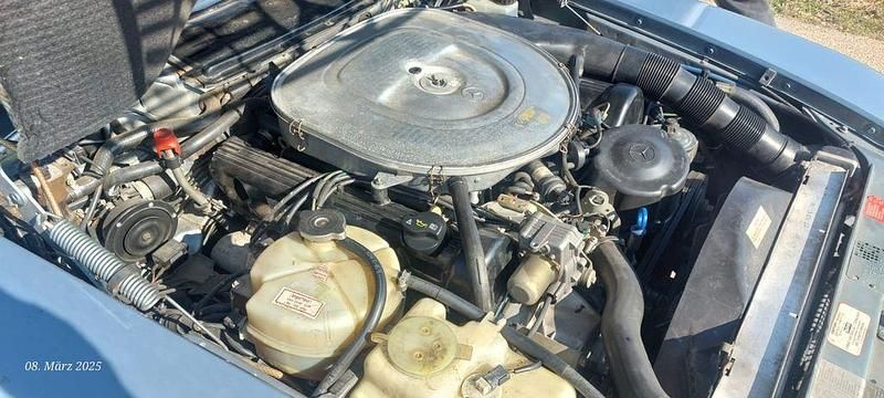 Gebraucht Mercedes 560 227 PS (166 kW) 1986 Blau Cabrio